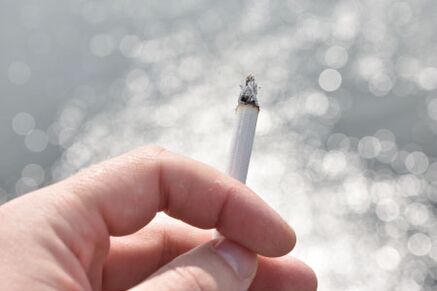 Kajenje cigaret je zelo strupeno za človeško telo